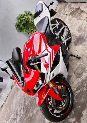 HONDA CBR 600RR HONDA CBR 600RR